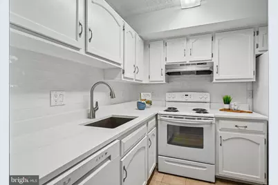 5758 Village Green Drive #D, Alexandria, VA 22309 - Photo 8