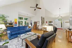 1608 Woodstock Ln, Reston, VA 20194 - Photo 18