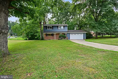 8701 Parliament, Springfield, VA 22151 - Photo 2