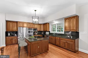 190 Falcon Ridge Rd, Great Falls, VA 22066 - Photo 18
