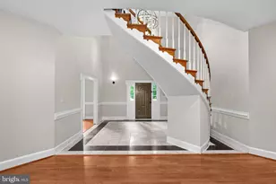 190 Falcon Ridge Rd, Great Falls, VA 22066 - Photo 4