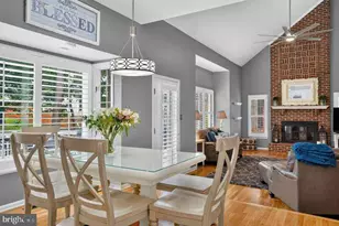 7919 Bracksford Ct, Fairfax Station, VA 22039 - Photo 4