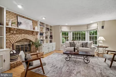 4915 Shadow Valley Drive, Fairfax, VA 22030 - Photo 12