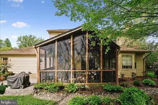 4915 Shadow Valley Dr, Fairfax, VA 22030 - Photo 44