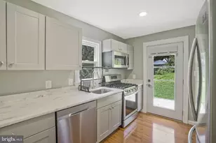 6024 Rixey Dr, Alexandria, VA 22303 - Photo 22