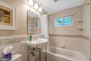 8640 Victoria Rd, Springfield, VA 22151 - Photo 16