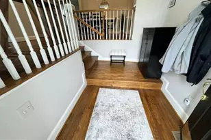 2304 Sawtooth Oak Ct, Vienna, VA 22182 - Photo 2
