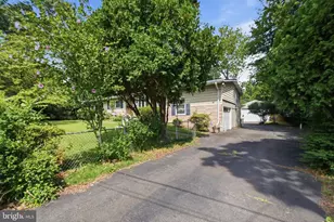 511 Malcolm Rd NW, Vienna, VA 22180 - Photo 2