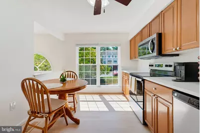 5849 Wye Oak Commons Court, Burke, VA 22015 - Photo 6