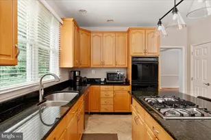 1501 Judd Ct, Herndon, VA 20170 - Photo 10