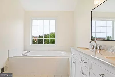2453 Founders Way, Herndon, VA 20171 - Photo 30