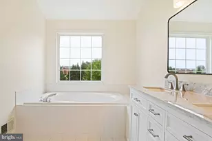 2453 Founders Way, Herndon, VA 20171 - Photo 30