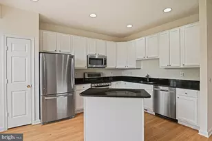 2453 Founders Way, Herndon, VA 20171 - Photo 14