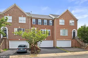 2453 Founders Way, Herndon, VA 20171 - Photo 4