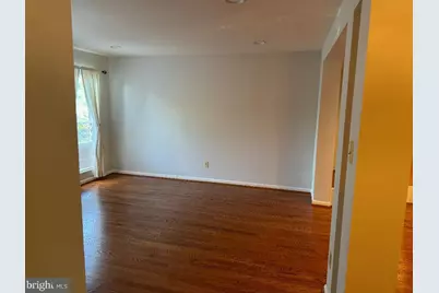 12097 Edgemere Circle, Reston, VA 20190 - Photo 6