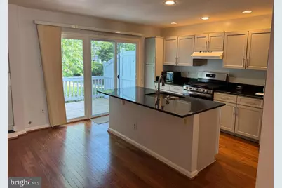 12097 Edgemere Circle, Reston, VA 20190 - Photo 10