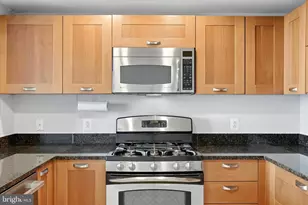 2451 Midtown Ave, Alexandria, VA 22303 - Photo 6