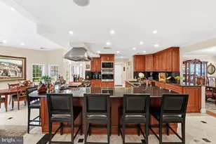 304 Chesapeake Dr, Great Falls, VA 22066 - Photo 6