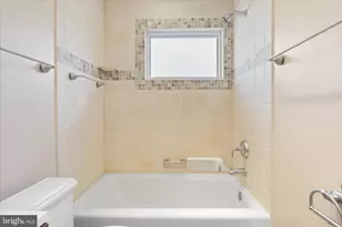 6543 Cedarwood Ct, Falls Church, VA 22041 - Photo 18