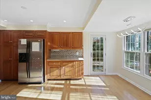 6543 Cedarwood Ct, Falls Church, VA 22041 - Photo 8