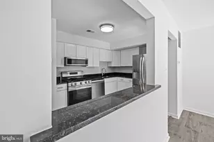 11924 Travistock Ct, Reston, VA 20191 - Photo 12
