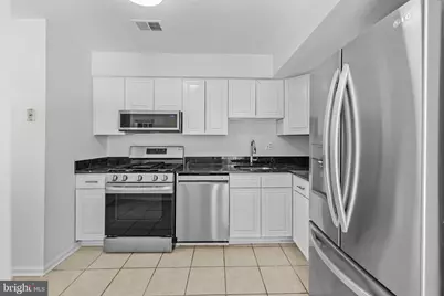 11924 Travistock Court, Reston, VA 20191 - Photo 10