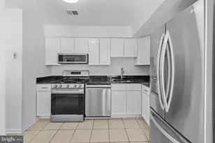 11924 Travistock Ct, Reston, VA 20191 - Photo 10