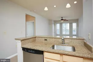 2655 Prosperity Ave, Fairfax, VA 22031 - Photo 2