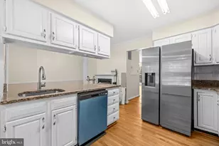 6016 Rockton Ct, Centreville, VA 20121 - Photo 14