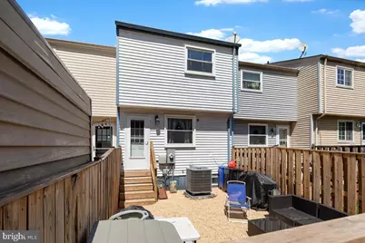 8307 Crestmont Circle, Springfield, VA 22153 - Photo 24