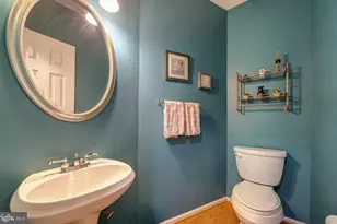 4113 Meadow Field Ct, Fairfax, VA 22033 - Photo 14