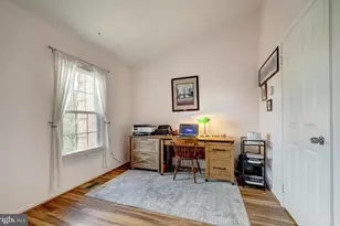 4113 Meadow Field Ct, Fairfax, VA 22033 - Photo 10