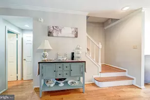 4113 Meadow Field Ct, Fairfax, VA 22033 - Photo 8