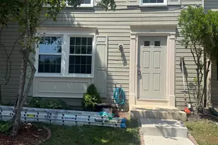 1103 Lopez Ln, Herndon, VA 20170 - Photo 4