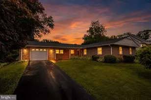 4315 Markwood Ln, Fairfax, VA 22033 - Photo 2