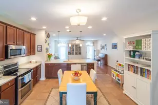 6931 Rolling Creek Way, Alexandria, VA 22315 - Photo 6