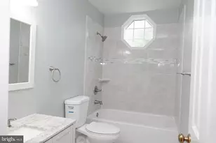 10295 Dunn Meadow Rd, Vienna, VA 22182 - Photo 20
