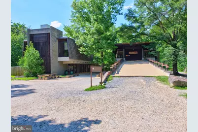 9040 Weant Drive, Great Falls, VA 22066 - Photo 12