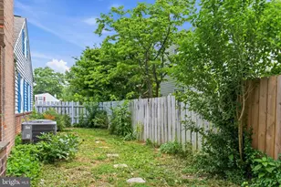 6935 Kenfig Dr, Falls Church, VA 22042 - Photo 30