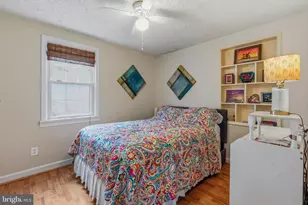 6935 Kenfig Dr, Falls Church, VA 22042 - Photo 20