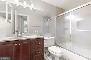 5918 Oak Ridge Ct, Burke, VA 22015 - Photo 28