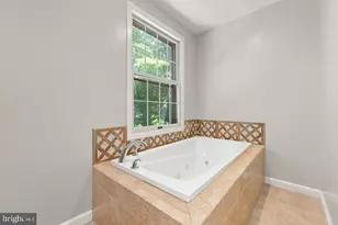 5918 Oak Ridge Ct, Burke, VA 22015 - Photo 24