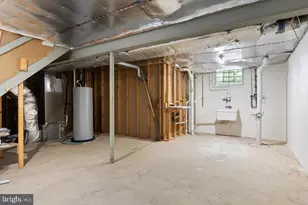 5918 Oak Ridge Ct, Burke, VA 22015 - Photo 36