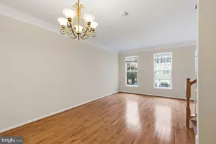 8108 Dove Cottage Ct, Lorton, VA 22079 - Photo 6