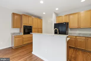 8108 Dove Cottage Ct, Lorton, VA 22079 - Photo 12