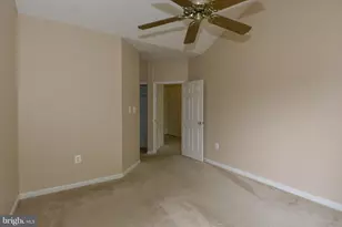 4139 Fountainside Ln, Fairfax, VA 22030 - Photo 12