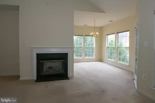 4139 Fountainside Ln, Fairfax, VA 22030 - Photo 8