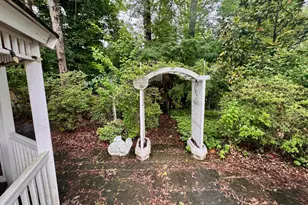 8016 Rockwood Ct, Springfield, VA 22153 - Photo 12