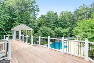 8261 Roseland Dr, Fairfax Station, VA 22039 - Photo 100