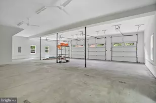 8261 Roseland Dr, Fairfax Station, VA 22039 - Photo 134